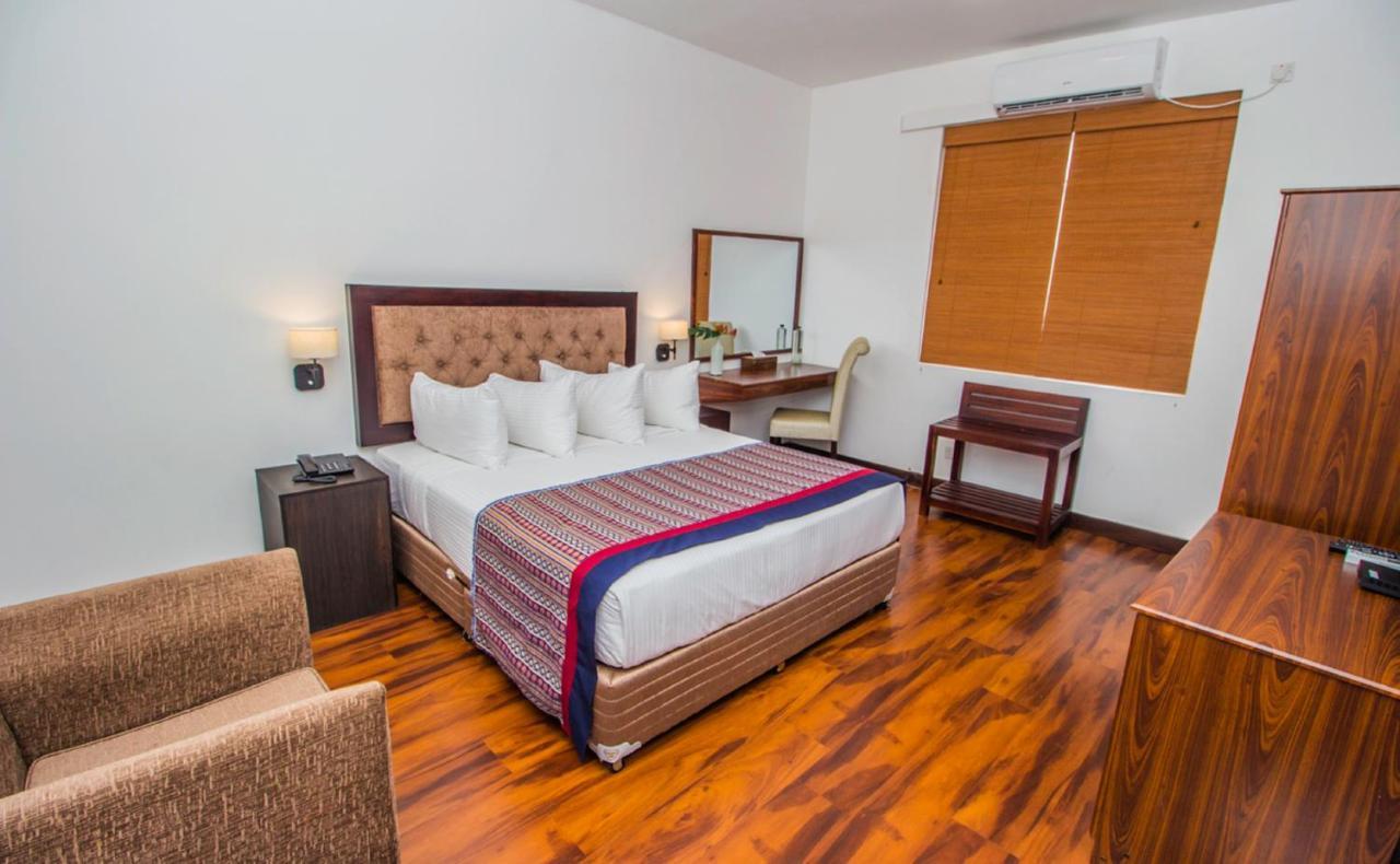Pearl Royal Hotel, Коломбо Екстер'єр фото